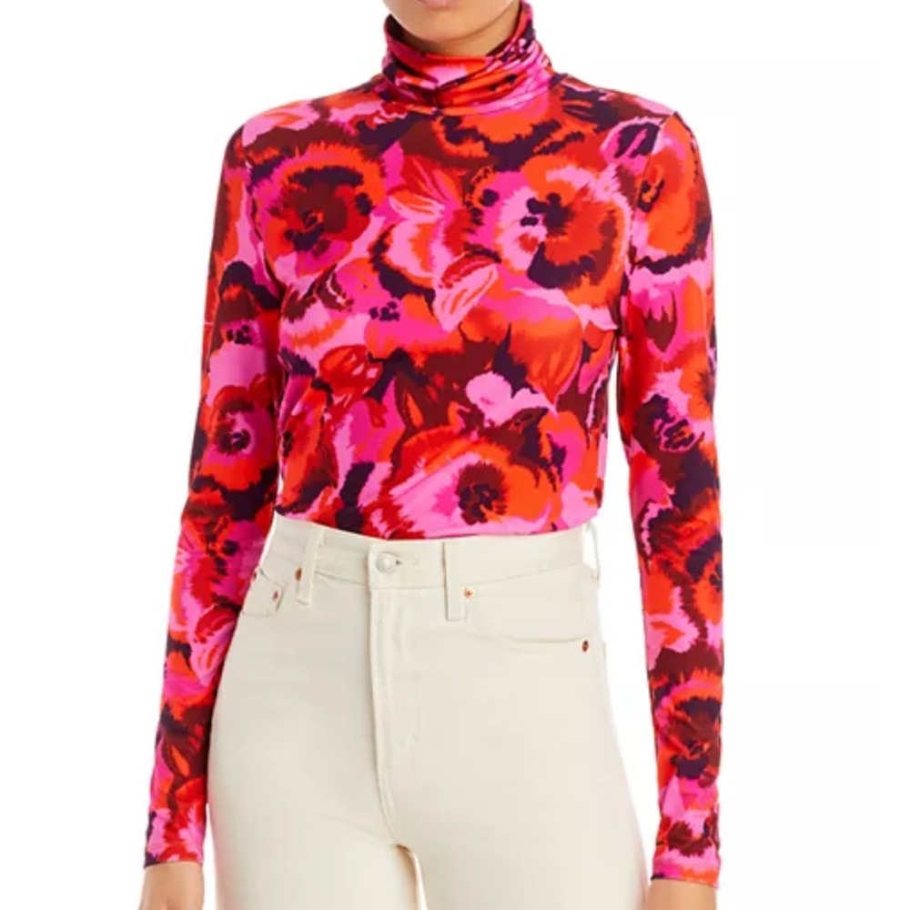 Essentiel Antwerp
Coehlo Floral Print Turtleneck